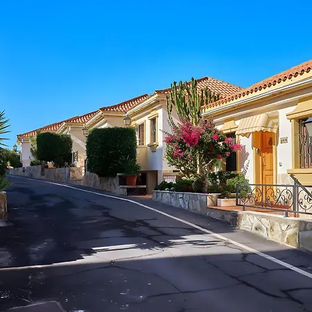 Pearl Of Windsor Park * Costa Adeje (Tenerife)