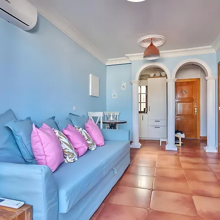 Pearl Of Windsor Park *